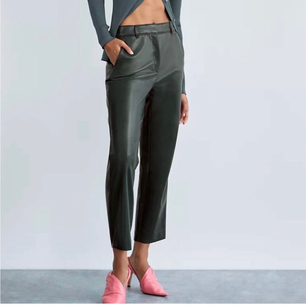 Aritzia Babaton Command Cropped Pant